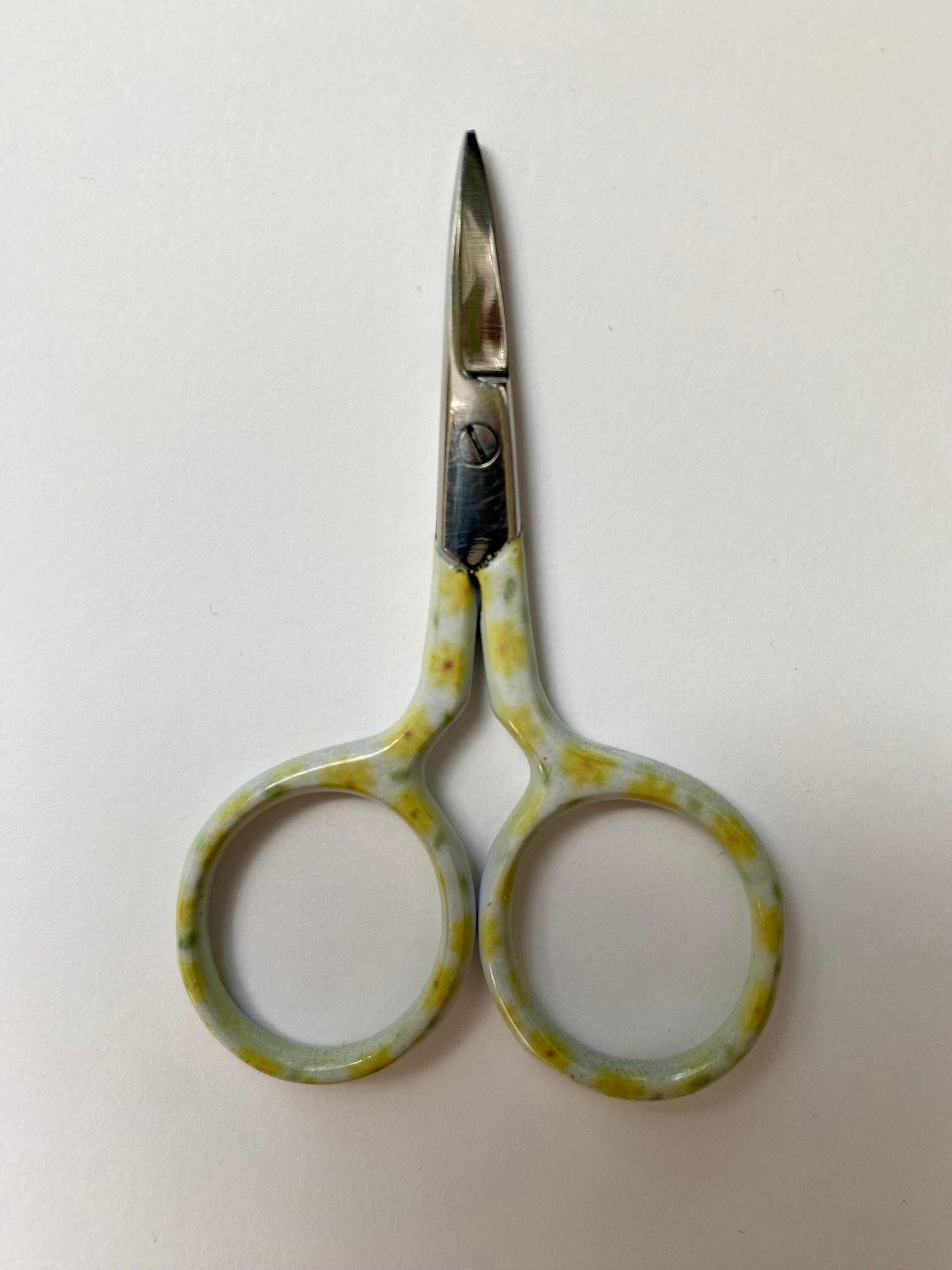 Daisies Scissors **NEW**